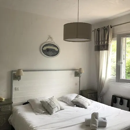 Logis La Bastide Des Golfs Mouans-Sartoux