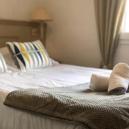 Logis La Bastide Des Golfs Mouans-Sartoux
