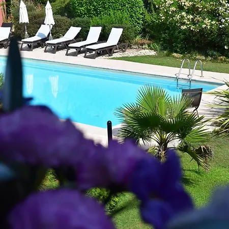 Logis La Bastide Des Golfs 3*