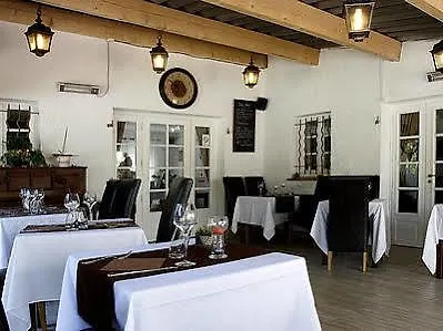 Logis La Bastide Des Golfs Hotel 3*
